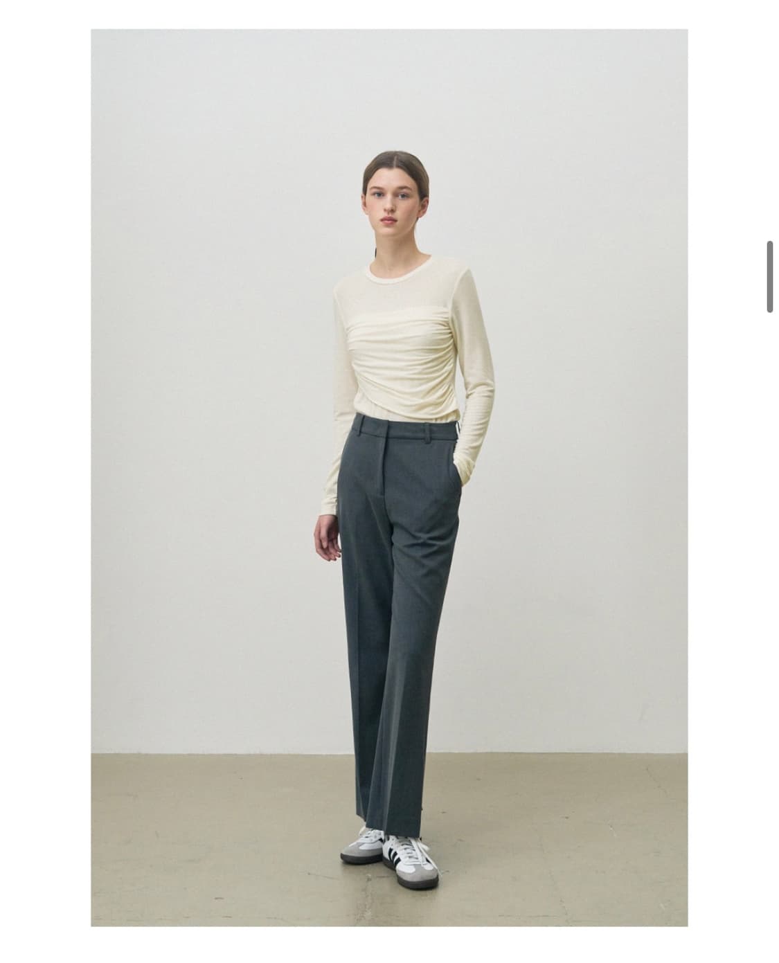 (새상품)(S) 드로우핏 우먼 셔링 드레이프 롱슬리브 티셔츠 IVORY  상품이미지4