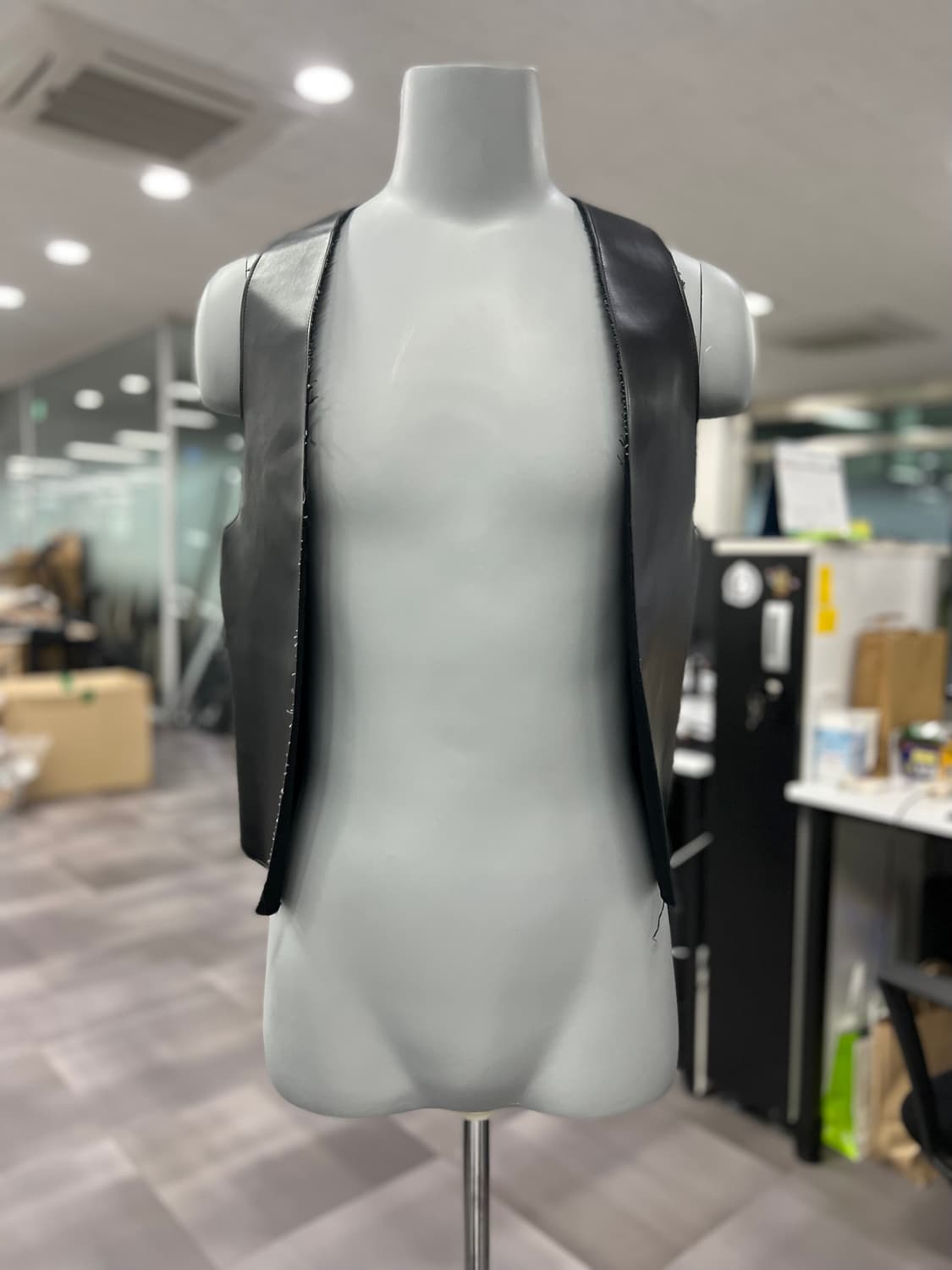 꼼데가르송 레더 베스트 상품이미지2