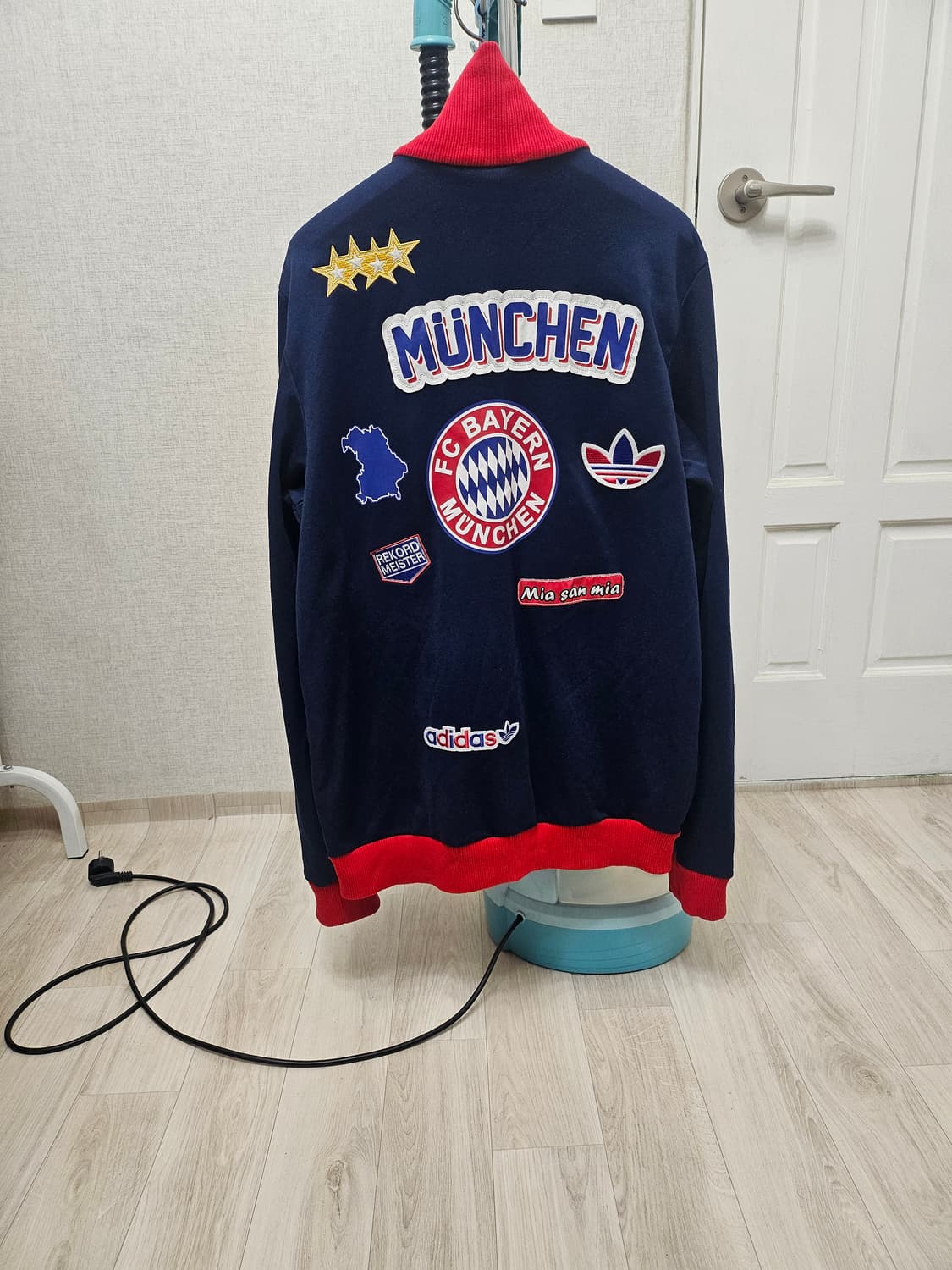 (105)☆초희귀☆아디다스 파이어버드 바이에른뮌헨[네이비]빅로고트랙탑져지 상품이미지6