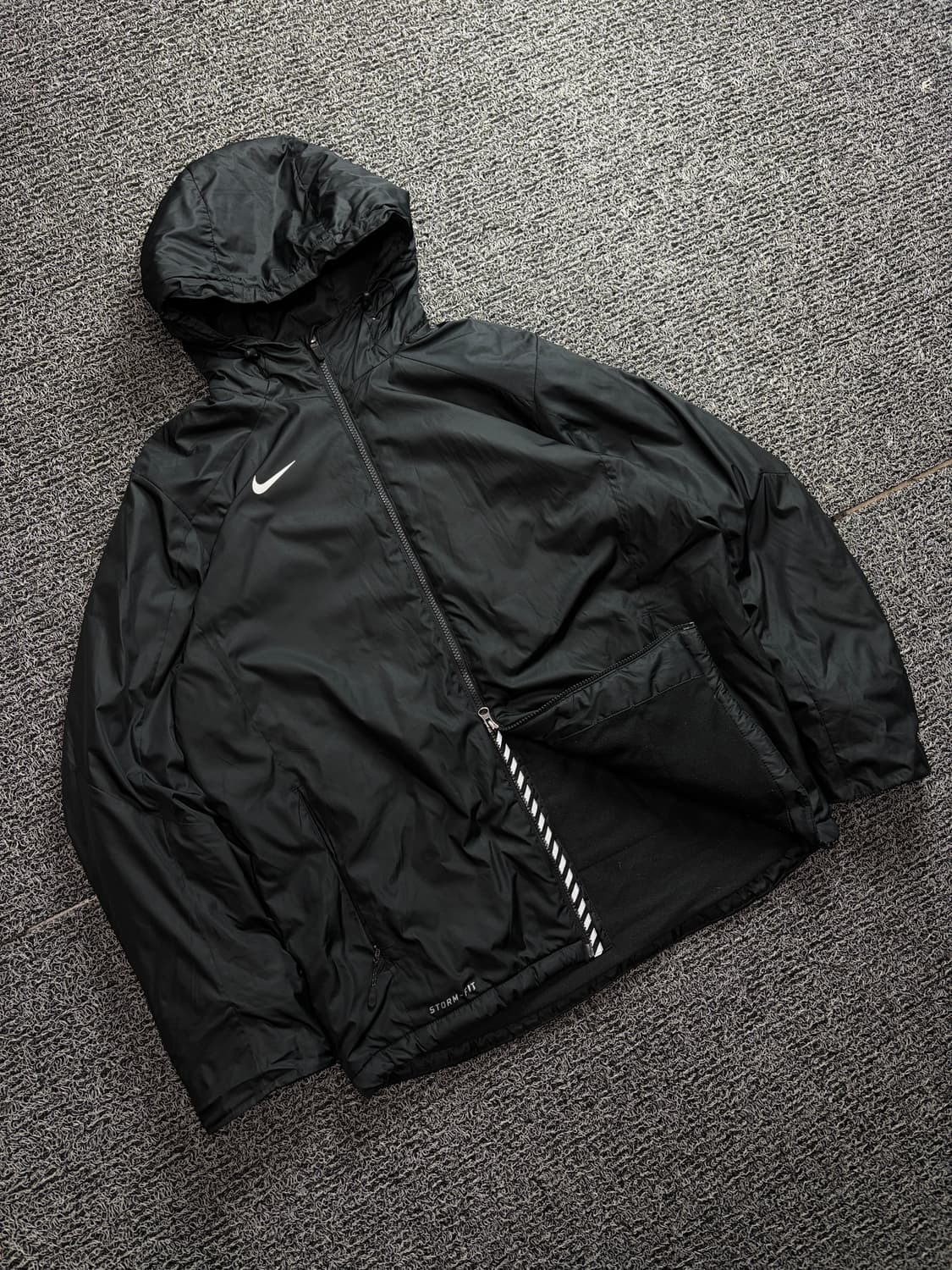 나이키 스톰핏 스우시 블랙 기모 바람막이 1692 상품이미지1