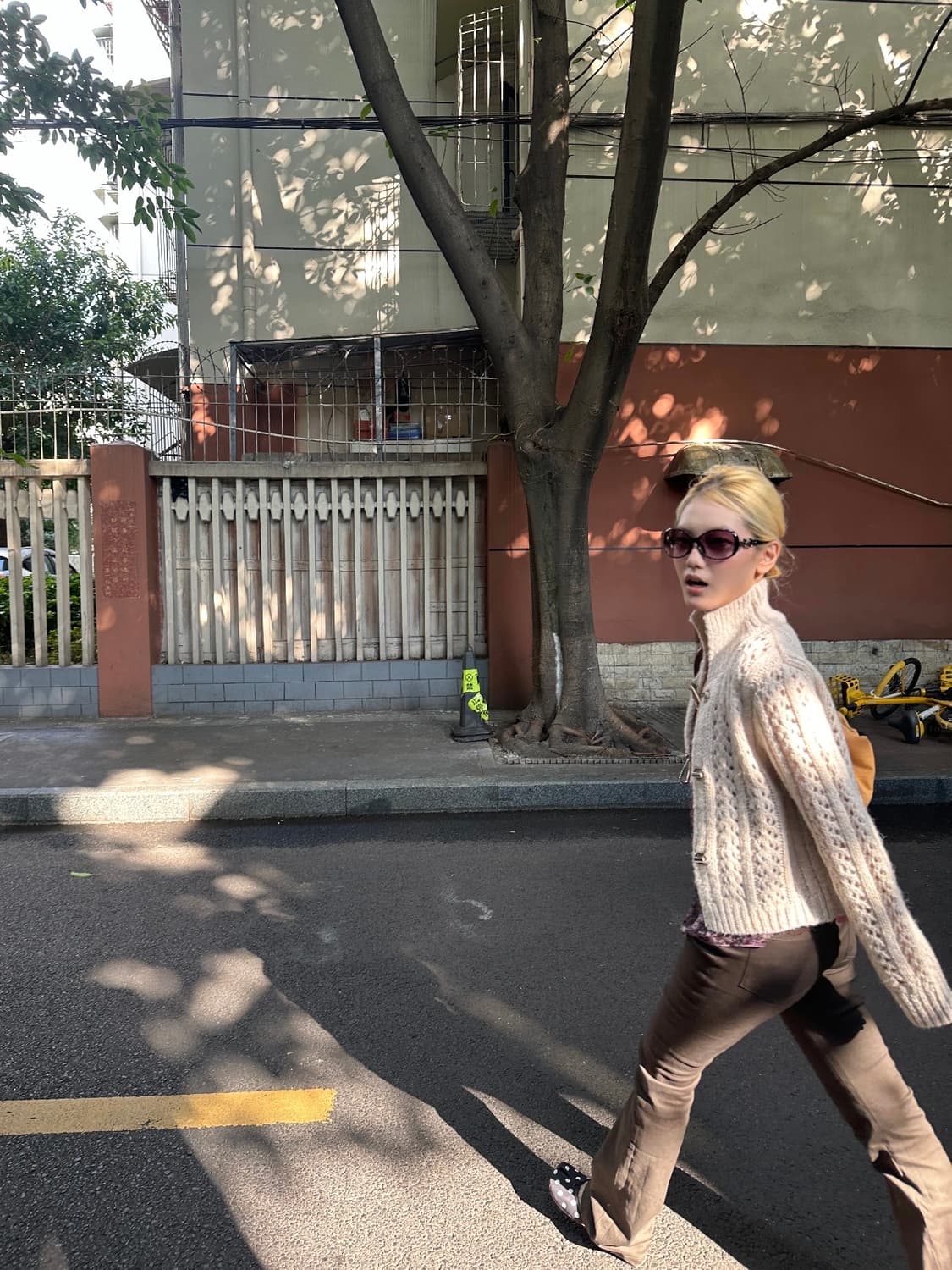 dotyears 베이지 스웨터 상품이미지6