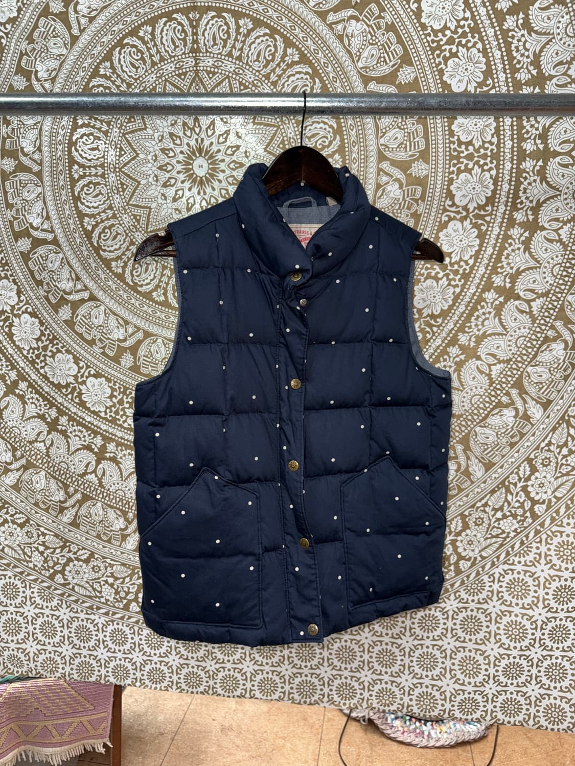 리바이스 여성 덕다운 도트 패딩조끼  상품이미지5