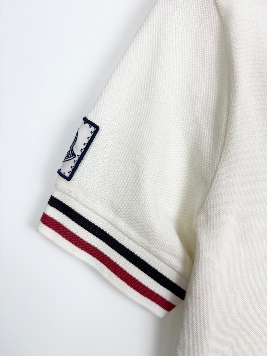 몽클레어 감마블루 화이트 폴로 셔츠 상품이미지4