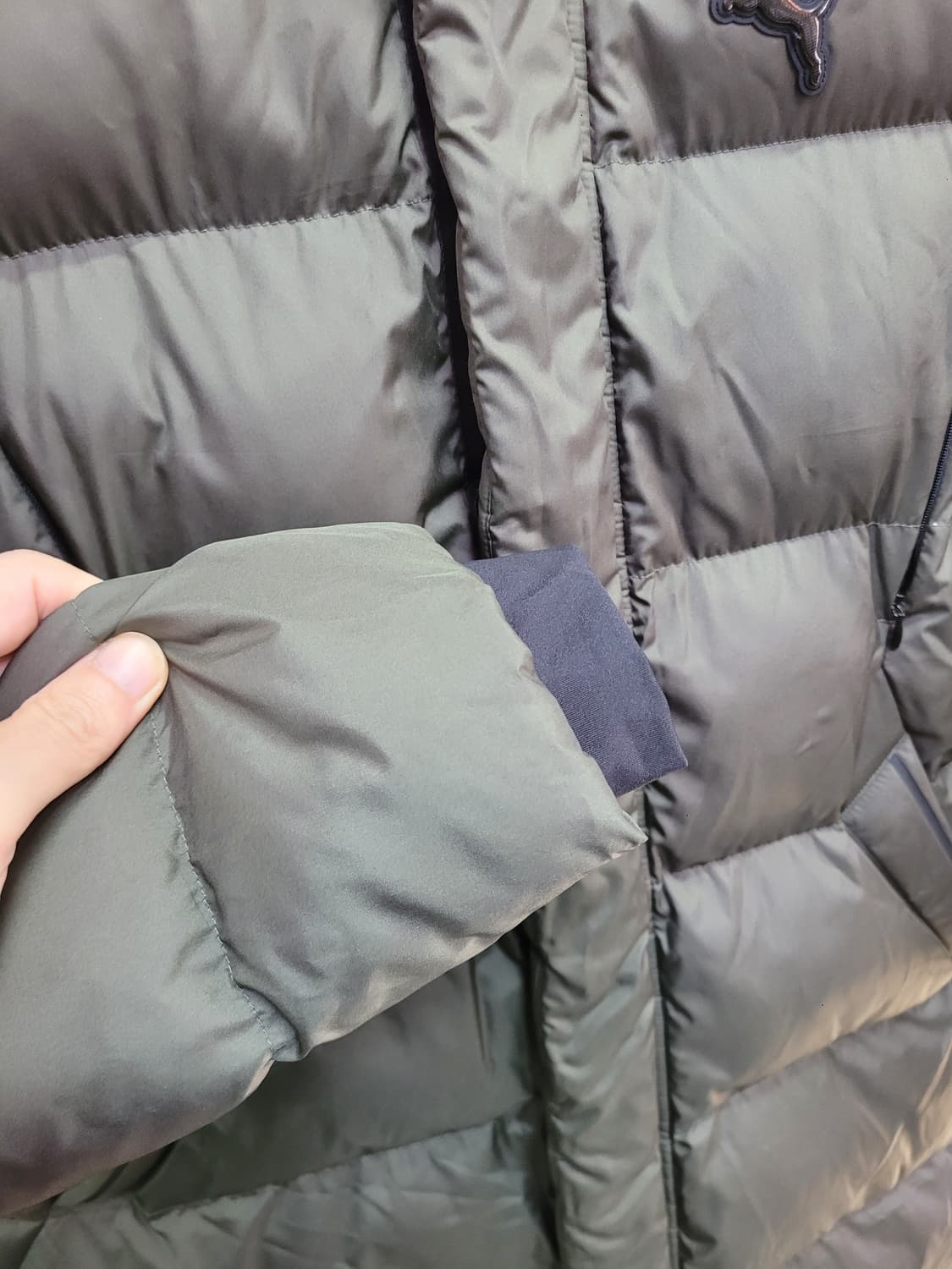 PUMA 퓨마 진카키색 롱패딩 상품이미지4