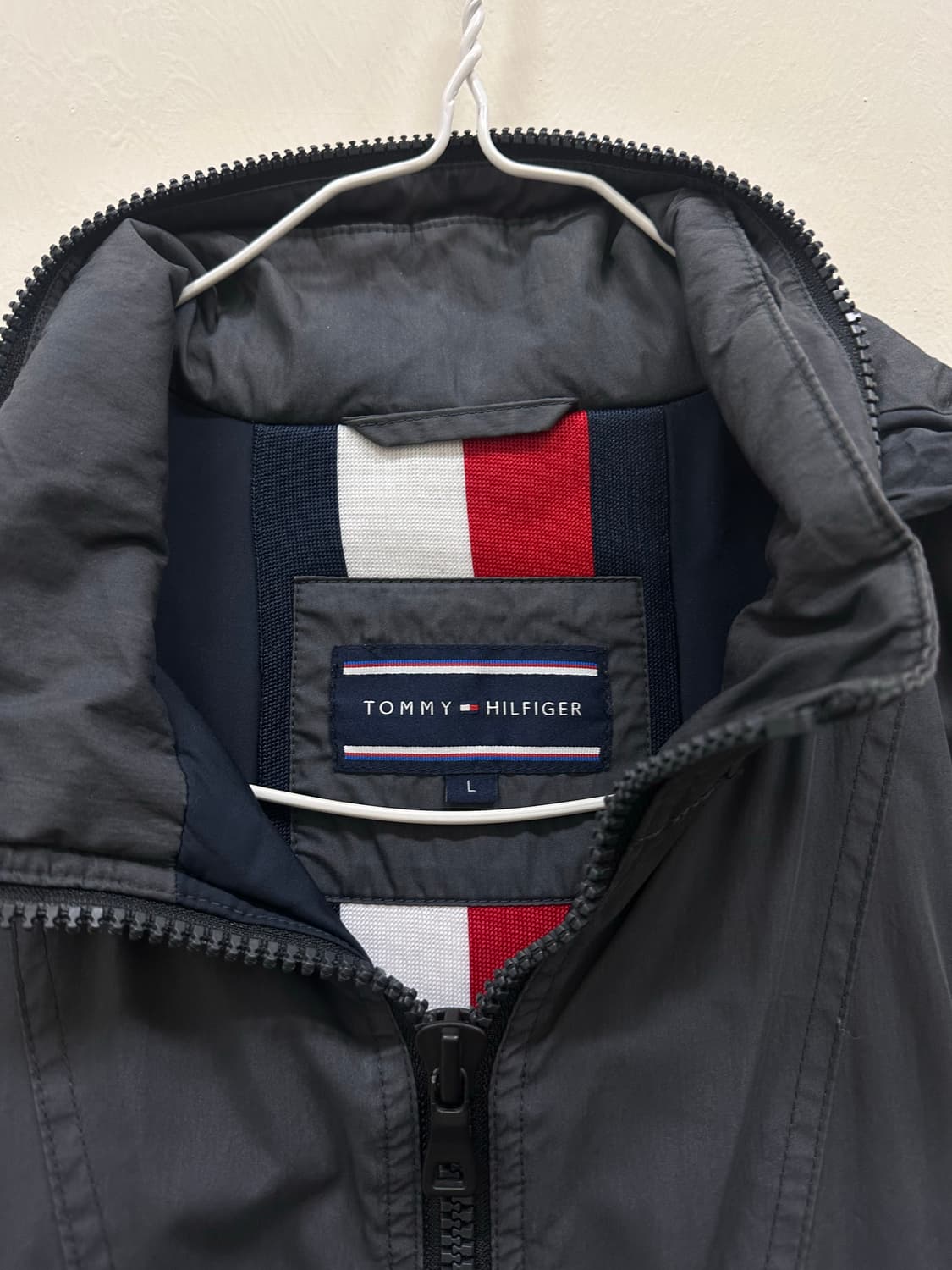 타미힐피거 바람막이 상품이미지2