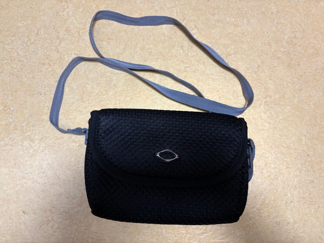 미스치프 쿠션 미니 크로스백 블랙 상품이미지2