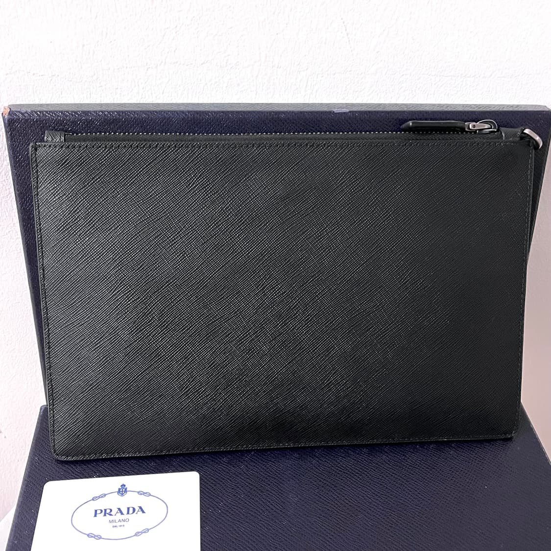 [A급/정품] 프라다 로고 클러치 백 블랙 상품이미지3