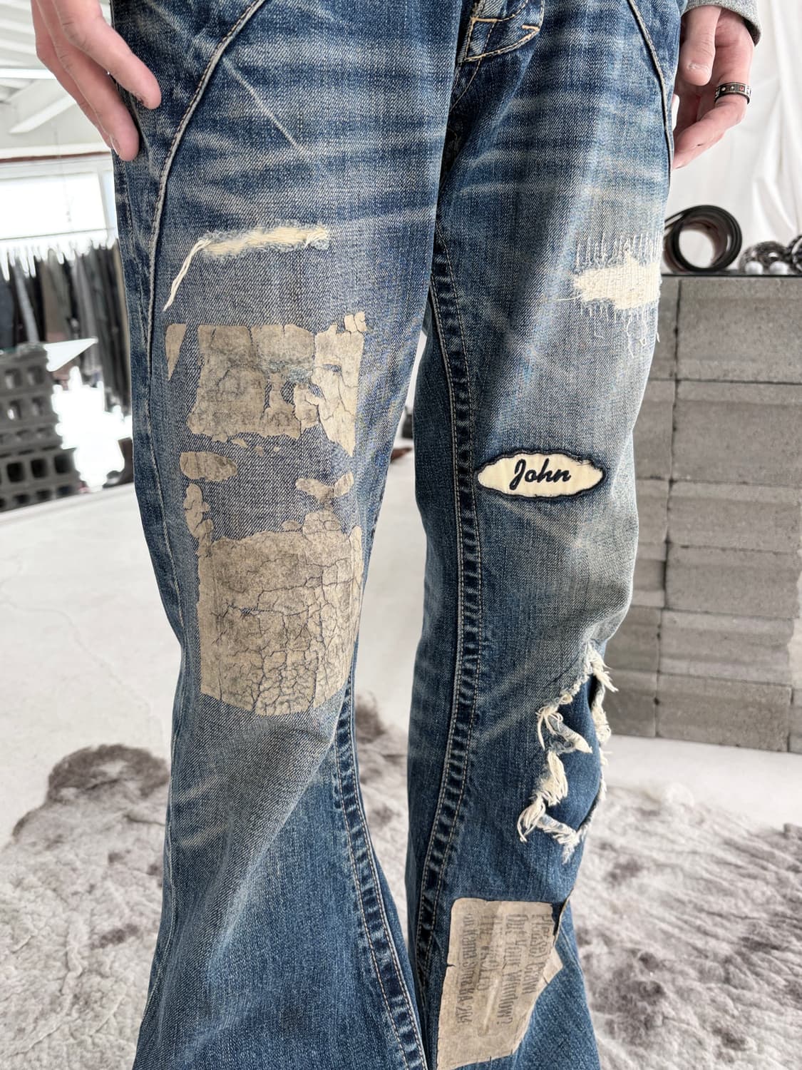 빈티지 디스트레스드 패치 플레어 데님 팬츠 상품이미지5