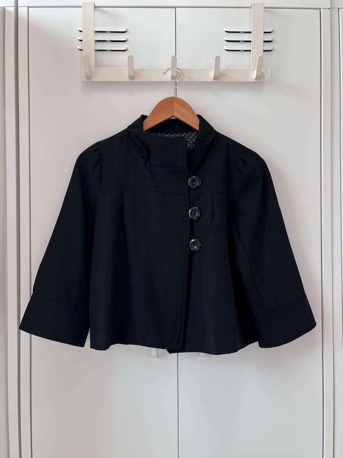 Chouchou 하이넥 블랙 모리걸 숏 트렌치코트 상품이미지2