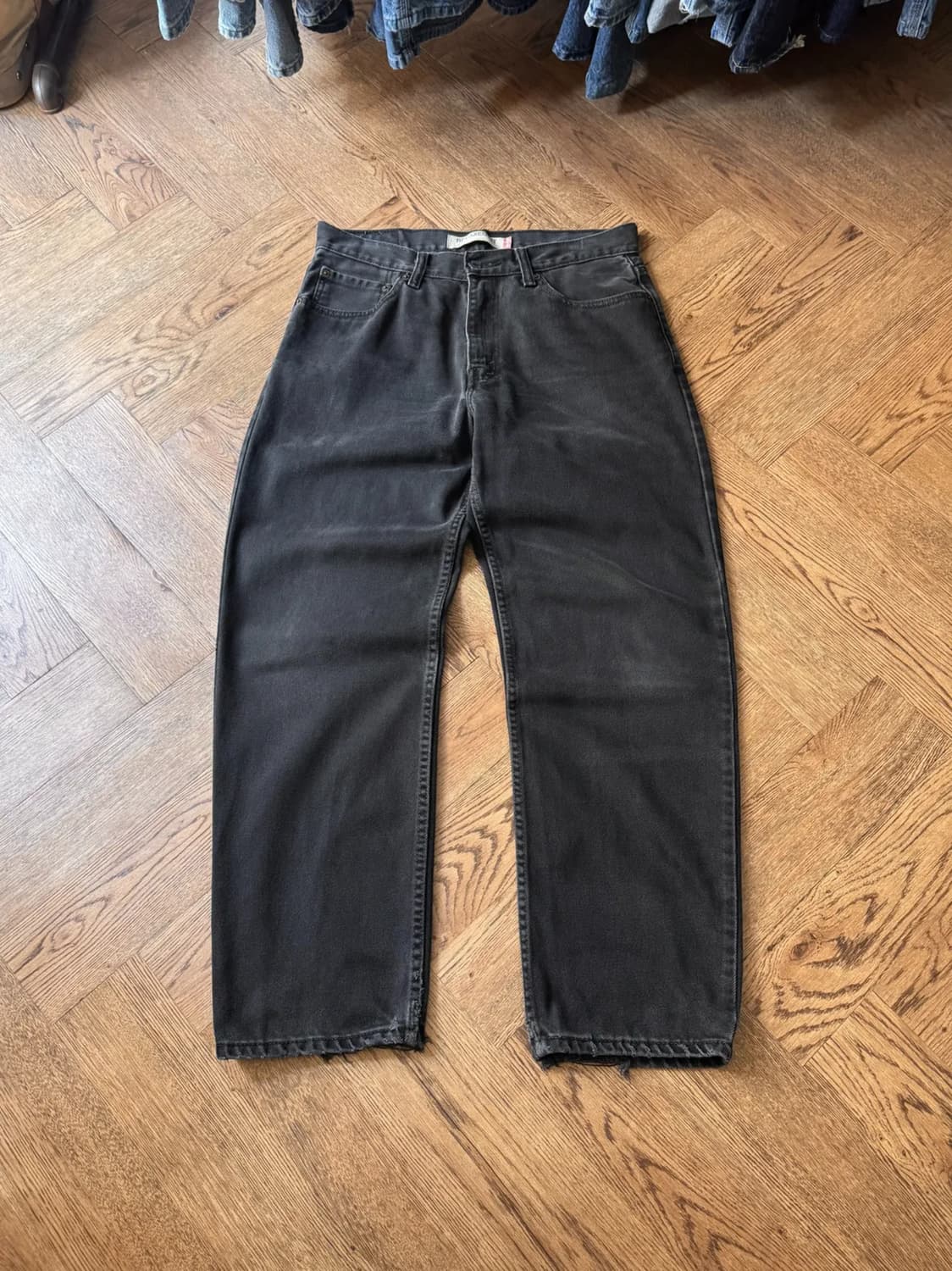 [33]리바이스 550 빈티지 리페어드 흑청 데님 팬츠 상품이미지1