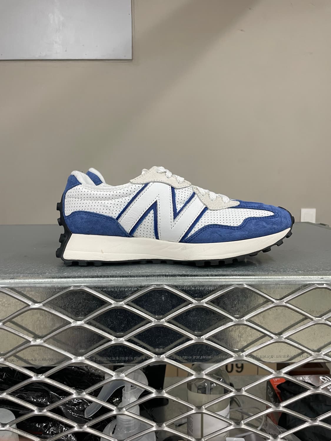 뉴발란스 327 블루 255 상품이미지4