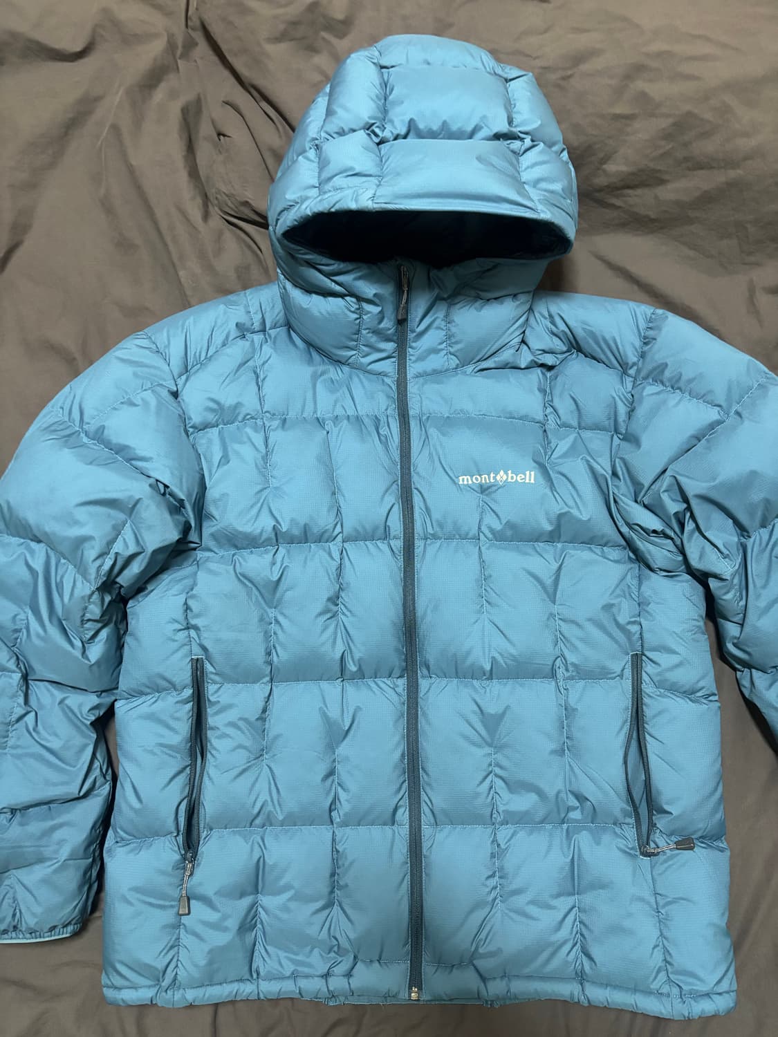 몽벨 경량패딩 L사이즈 팝니다. 상품이미지1