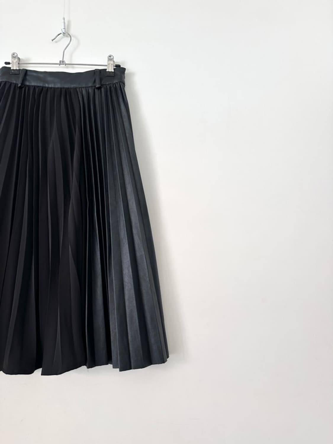 Leather mix hybrid pleats skirt / black 상품이미지6