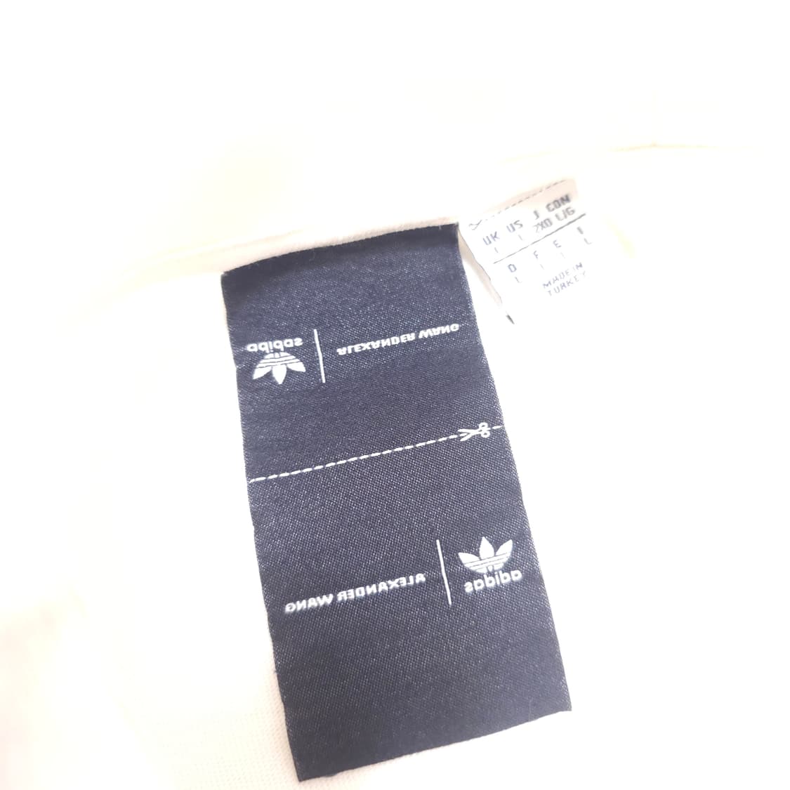 아디다스 x 알렉산더왕 스티치 삼선 롱슬리브 상품이미지3