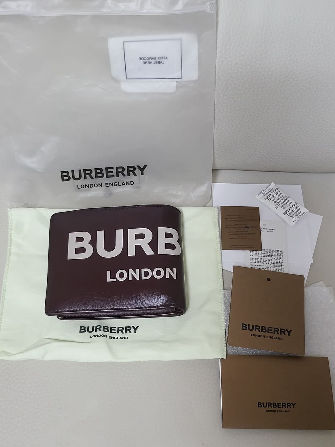 버버리 반지갑 정품  상품이미지1