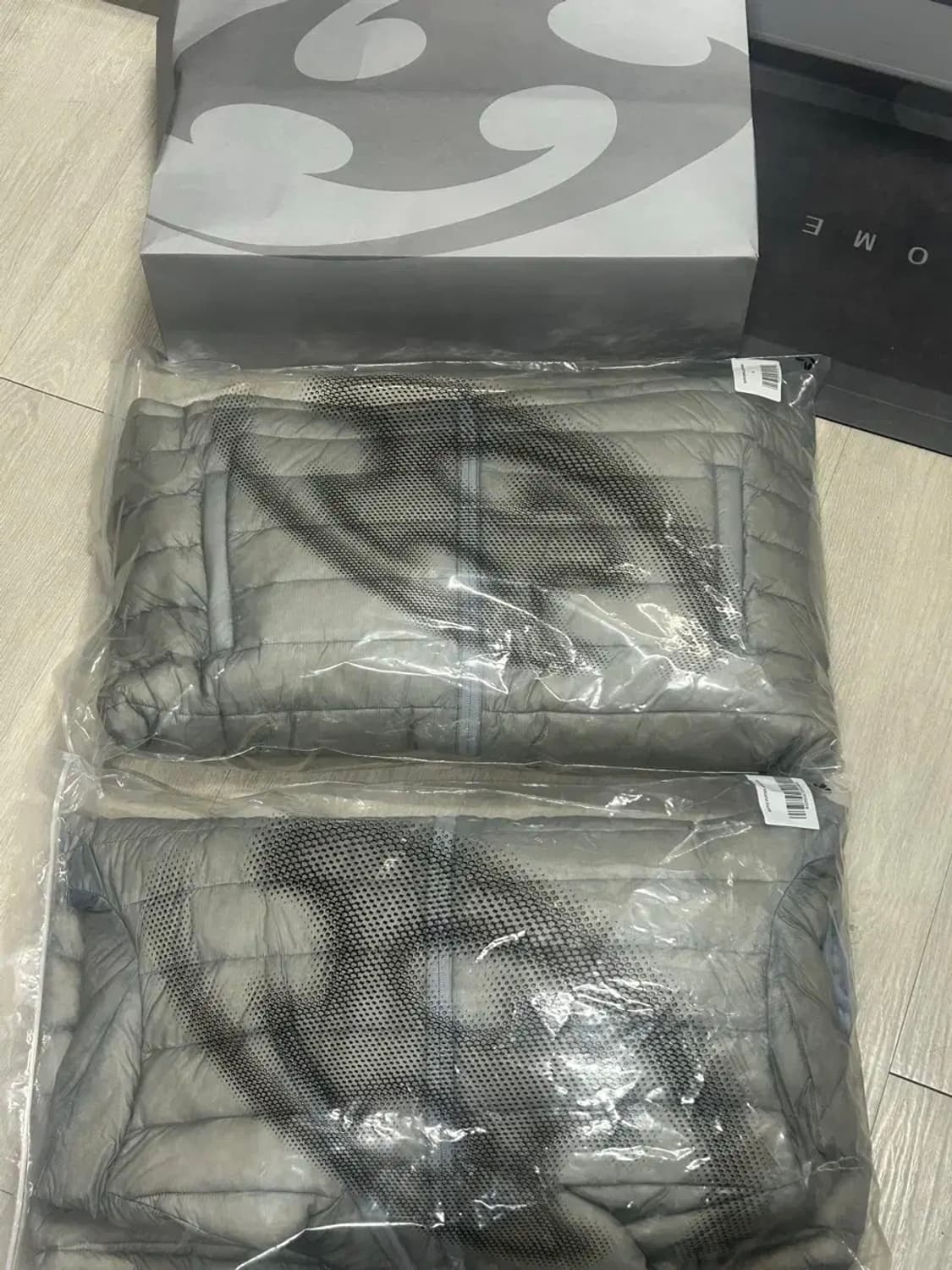 25fw 산산기어 서픽스푸퍼 그레이 경량패딩 1,2 상품이미지1