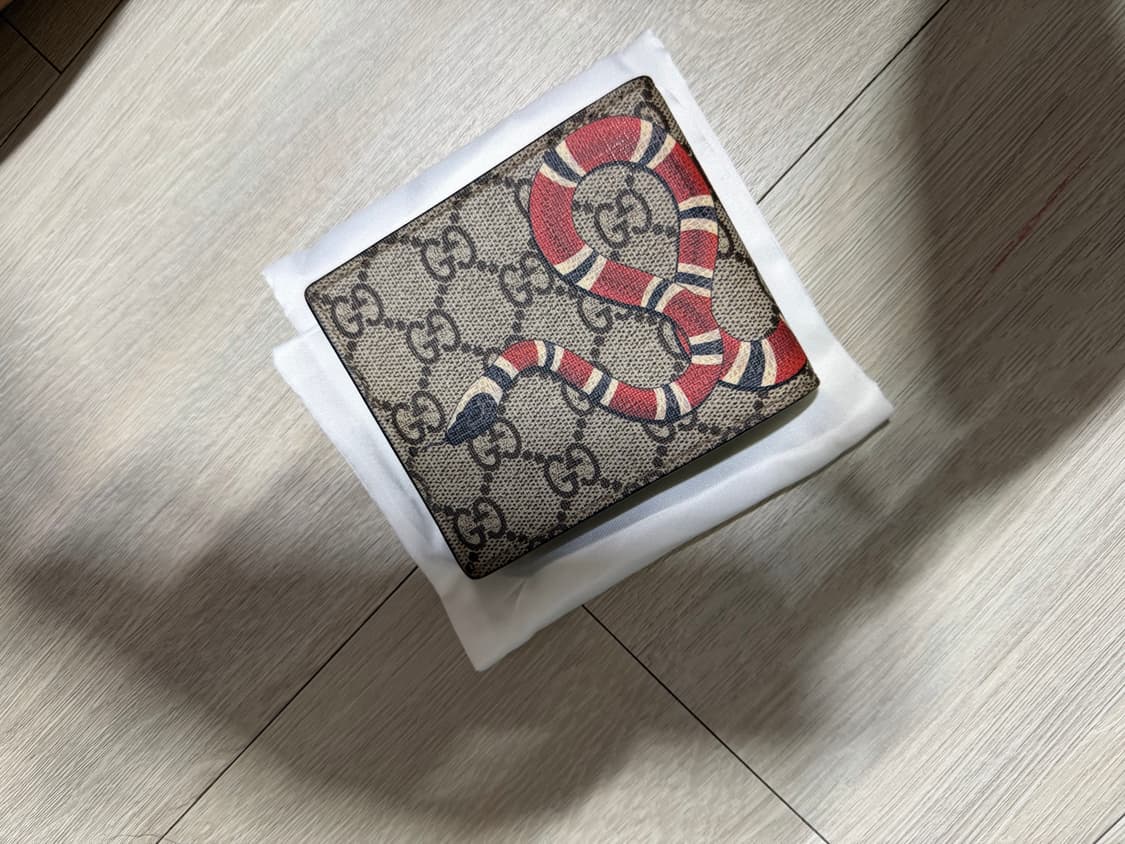 구찌 스네이크 반지갑 상품이미지2