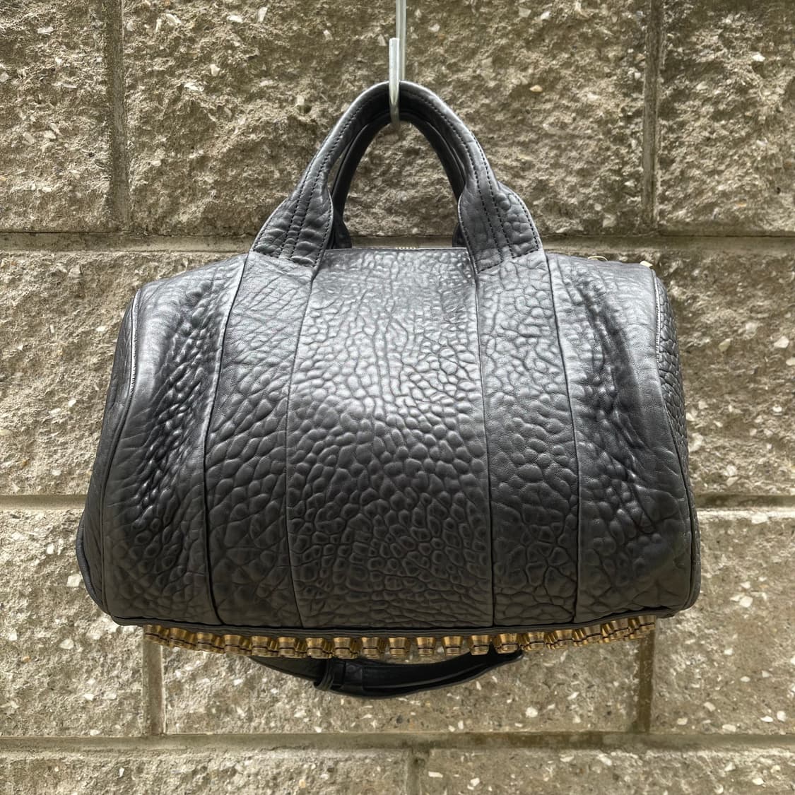 [OS] Alexander Wang 로키 블랙 레더 더플백 상품이미지2