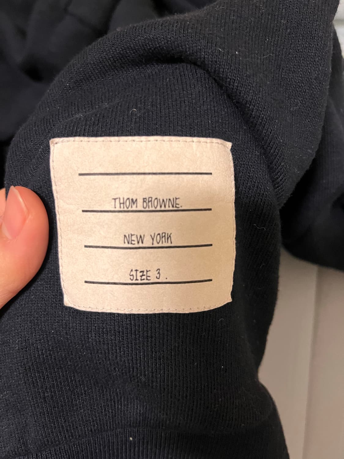 [3]톰브라운 백스프라이트 맨투맨 네이비 상품이미지3