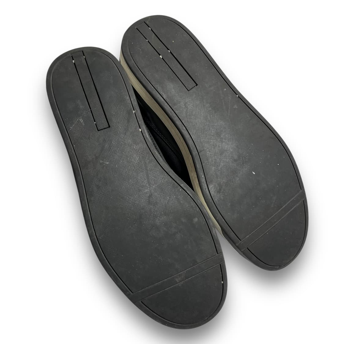 프라다 삼각 로고 로우 컷 레더 다크 스니커즈 상품이미지8