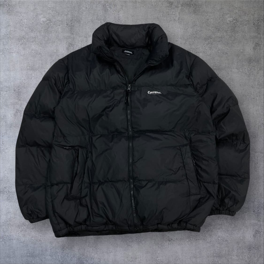 커버낫 블랙 컬러 스몰 로고 푸퍼 패딩 상품이미지1