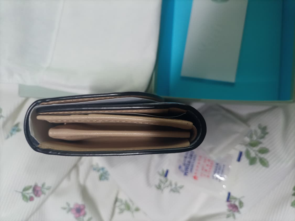 정품 루이까또즈 사피아노 장지갑+보증서+박스 상품이미지3