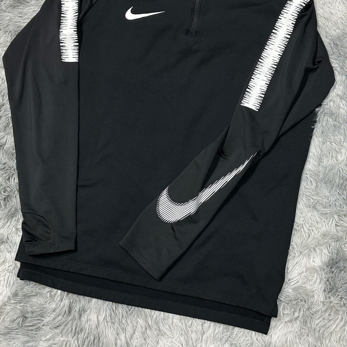 나이키 빅로고 드릴탑 블랙 XL 상품이미지2