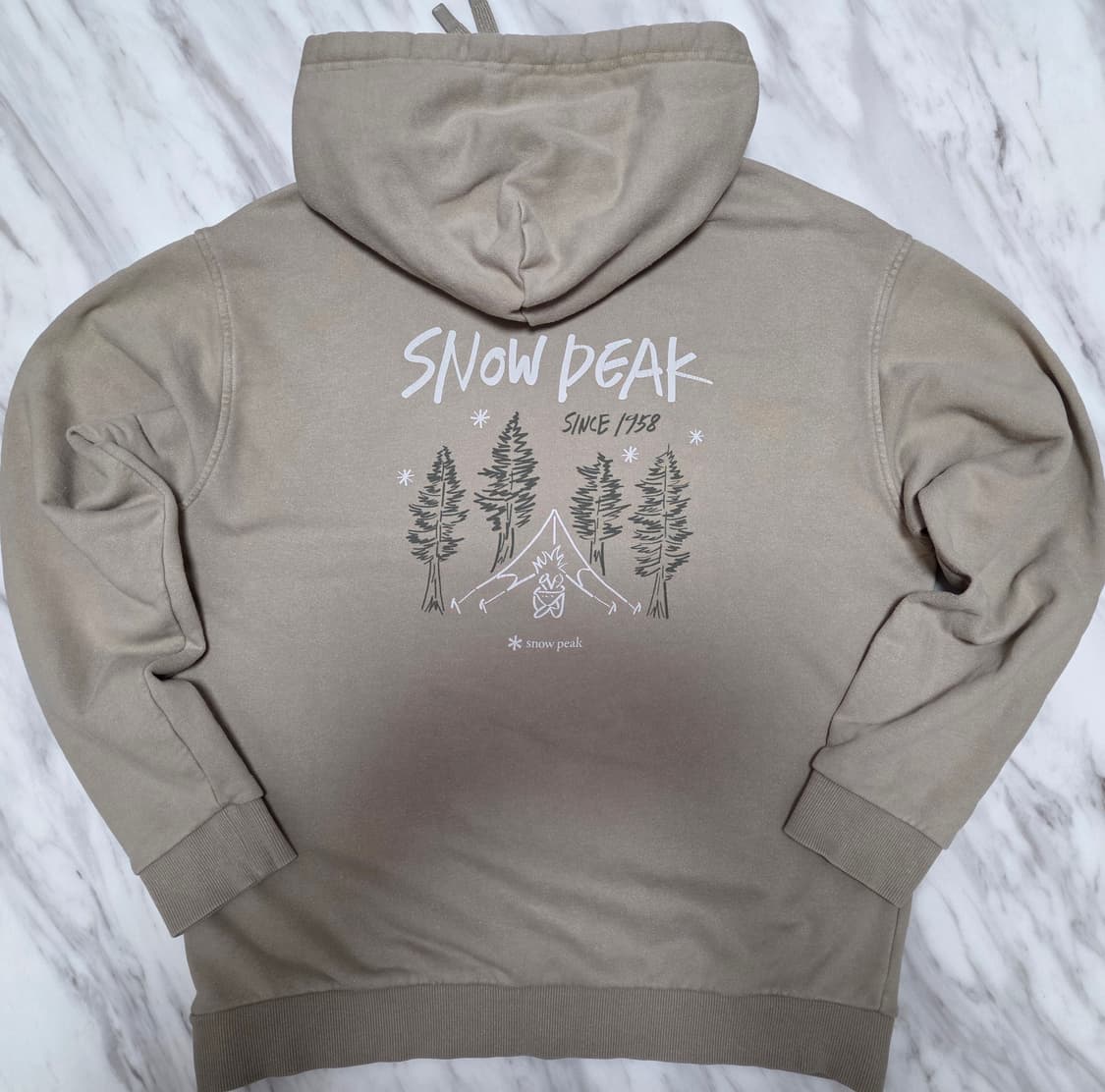 스노우 피크 공용 그래픽 후드티 상품이미지1