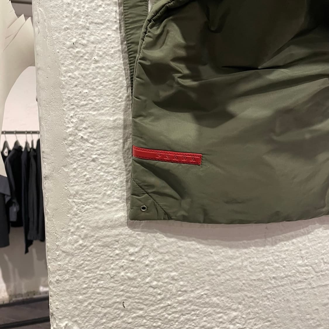 프라다 나일론 백팩 상품이미지2