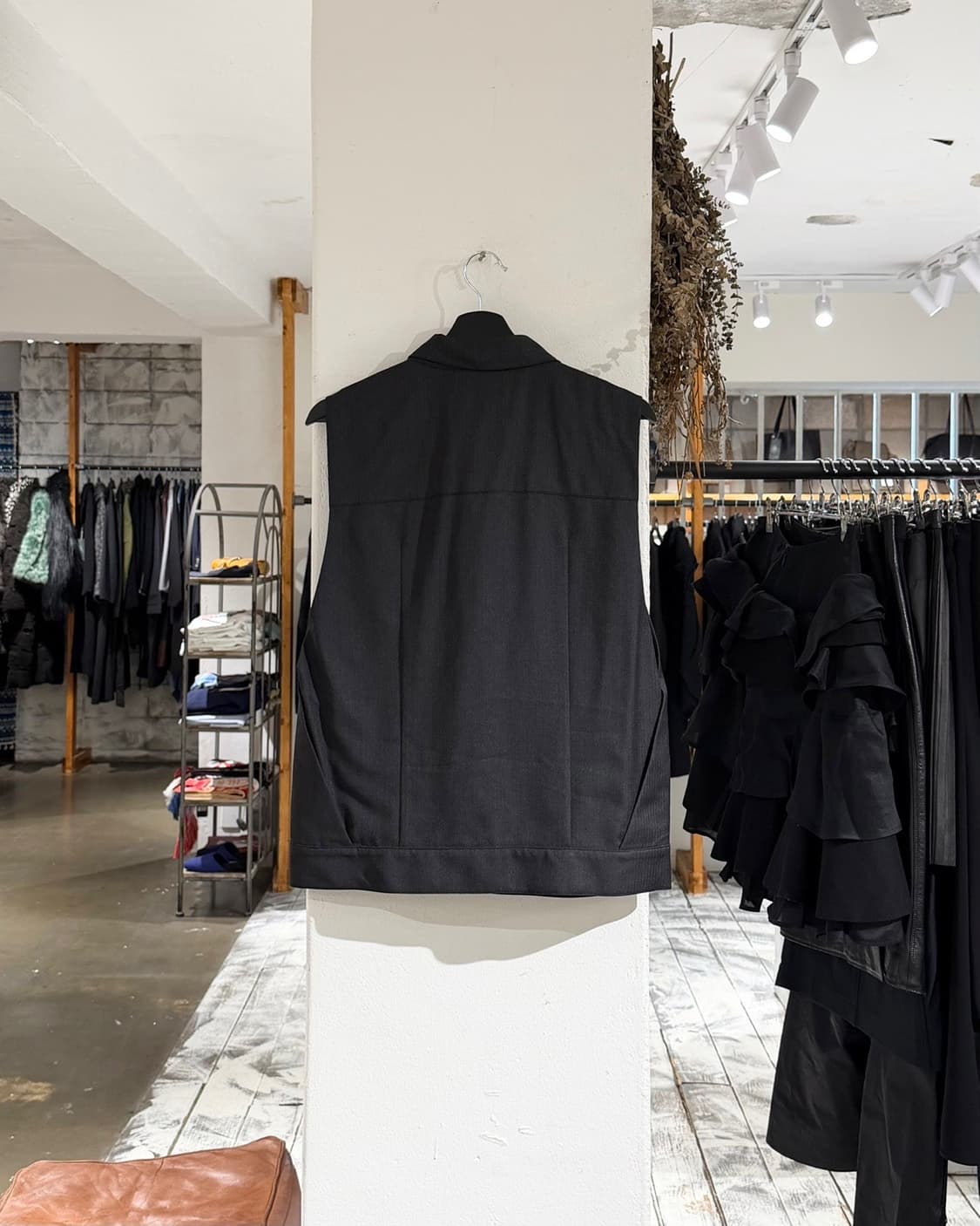 엠포리오 아르마니 차콜 매트 라인 하이넥 베스트  상품이미지6