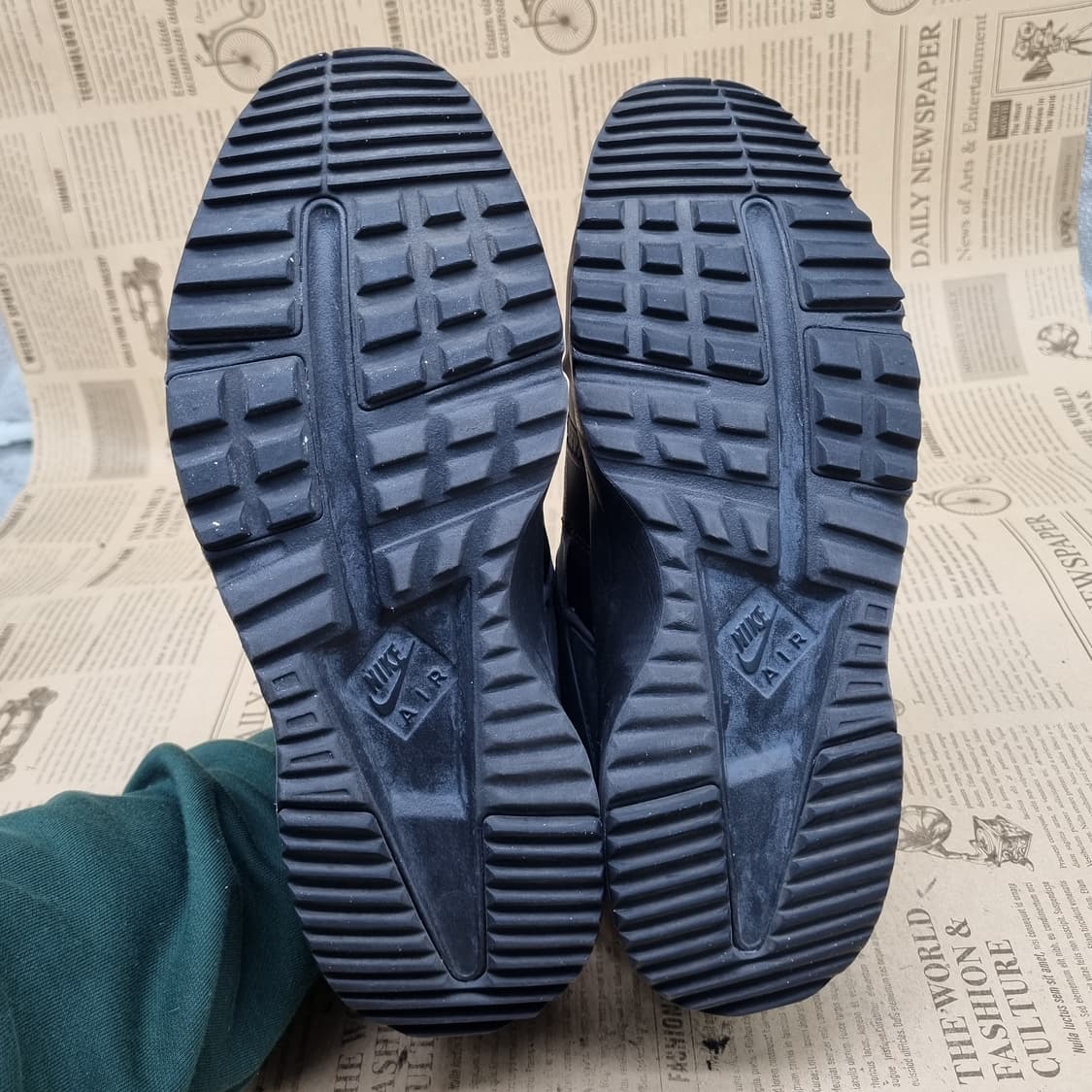 나이키 에어허라취운동화 실사이즈250 상품이미지3