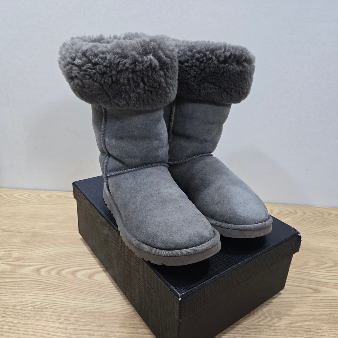 230 어그 UGG 클래식 톨 그레이 상품이미지7