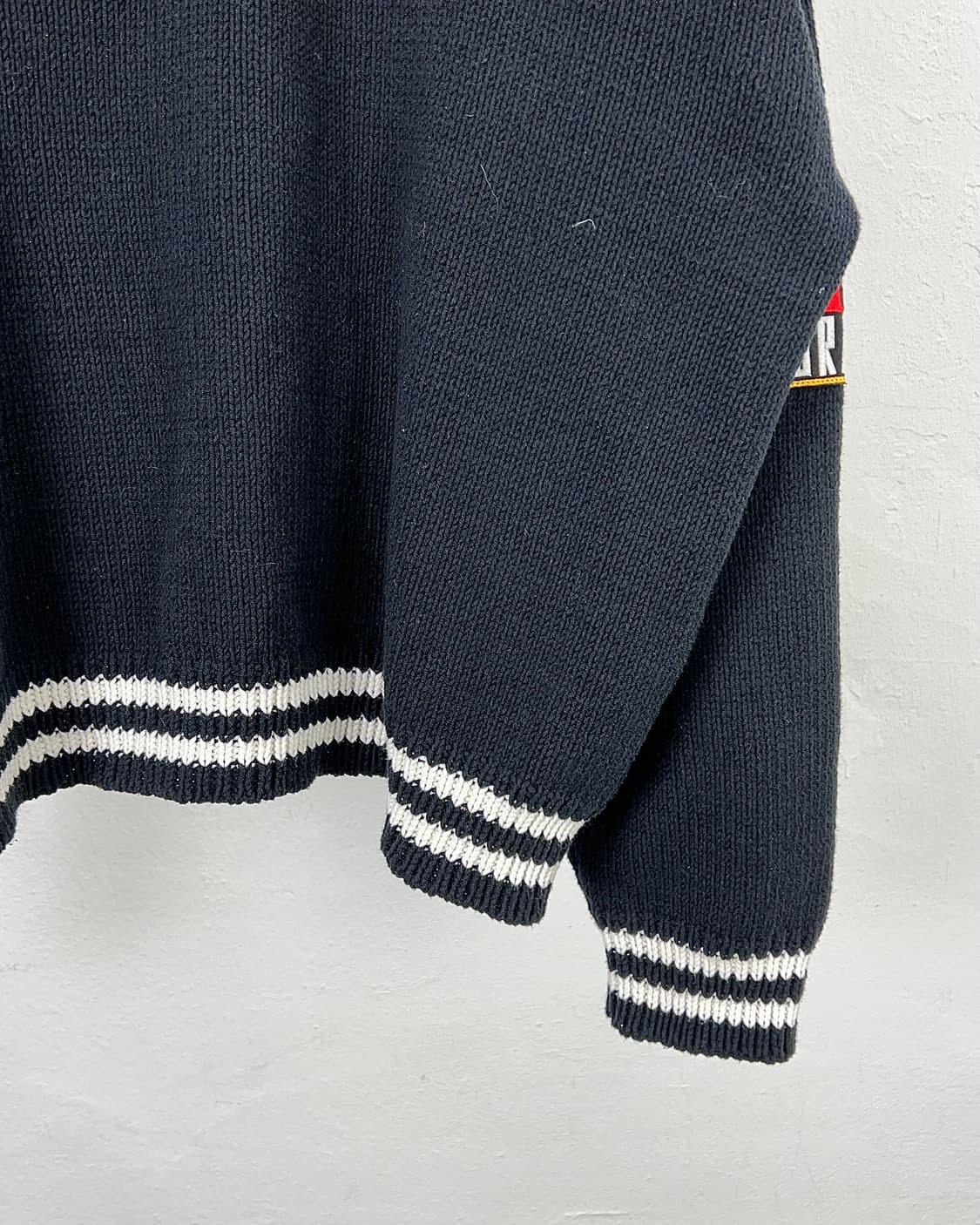 디젤 브레인 제네레이션 블랙 크루넥 패치 니트 상품이미지5