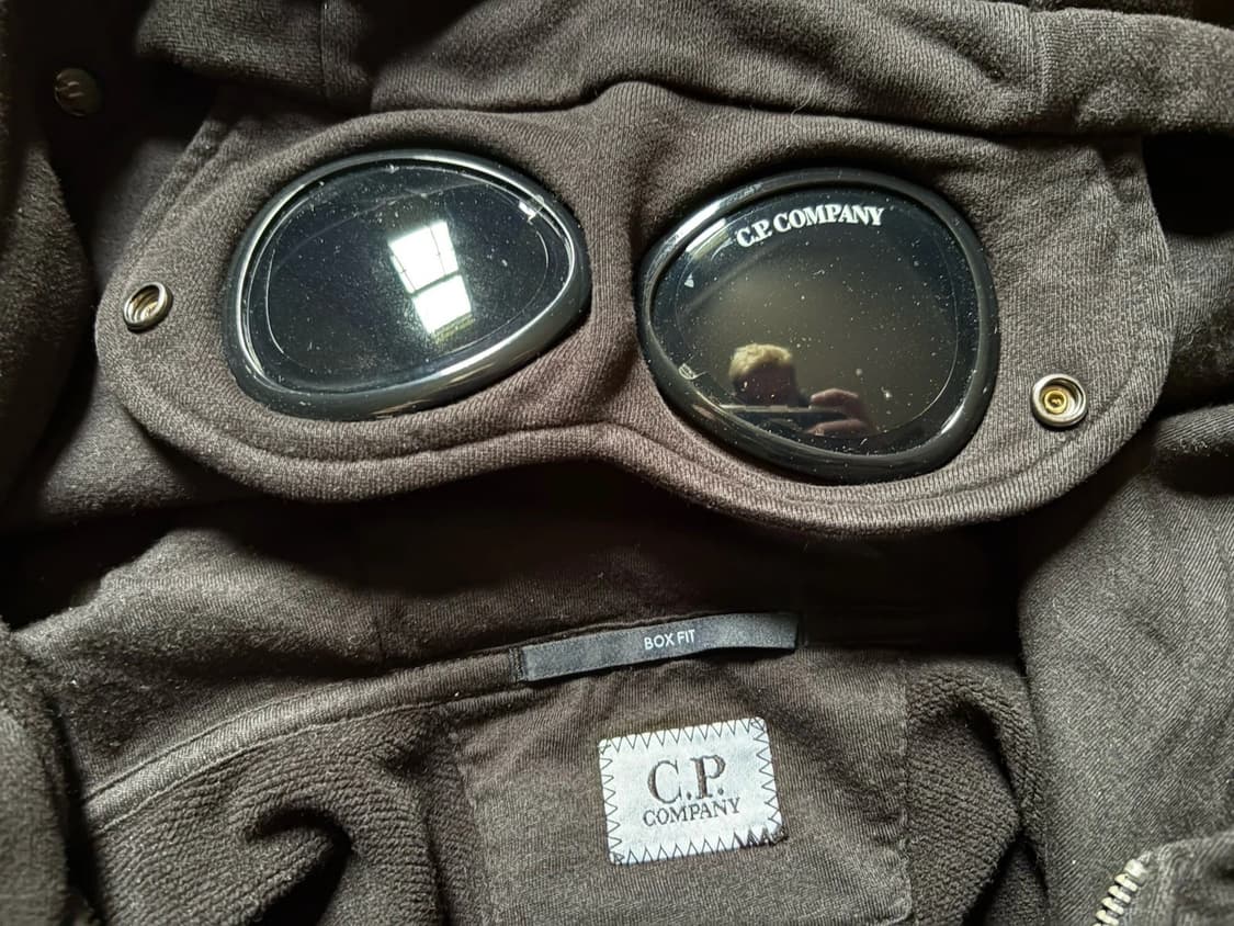 C.P. 컴퍼니  고글 후드 집업 상품이미지3
