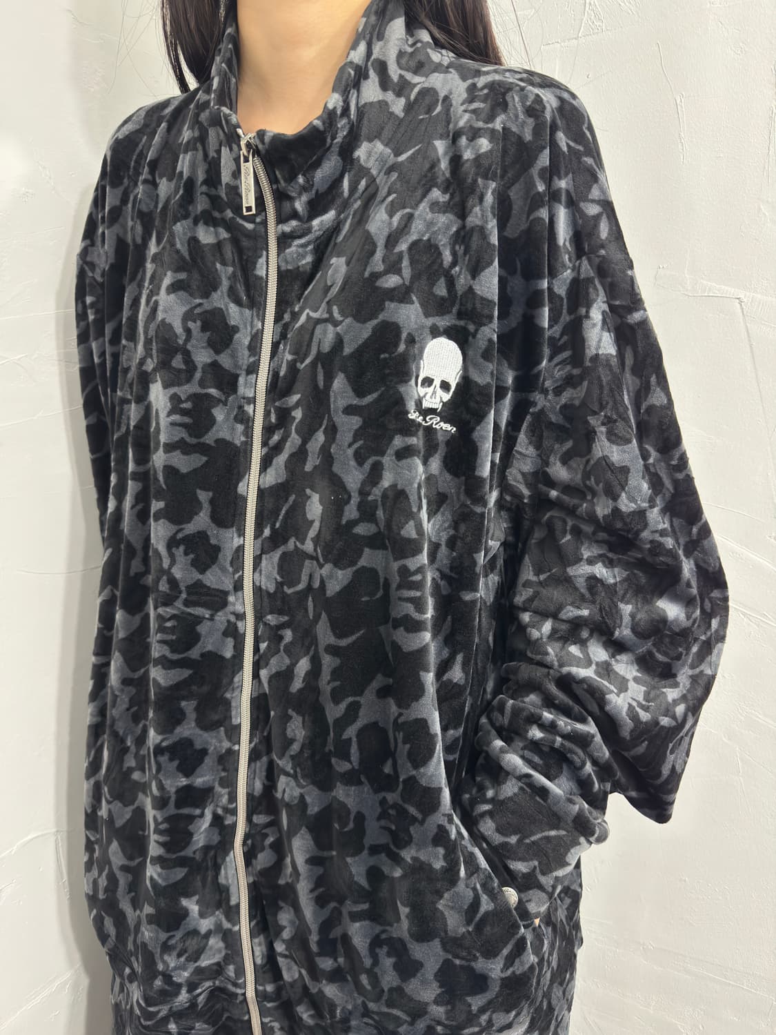 re:roen skull velvet twoway zipup 상품이미지4