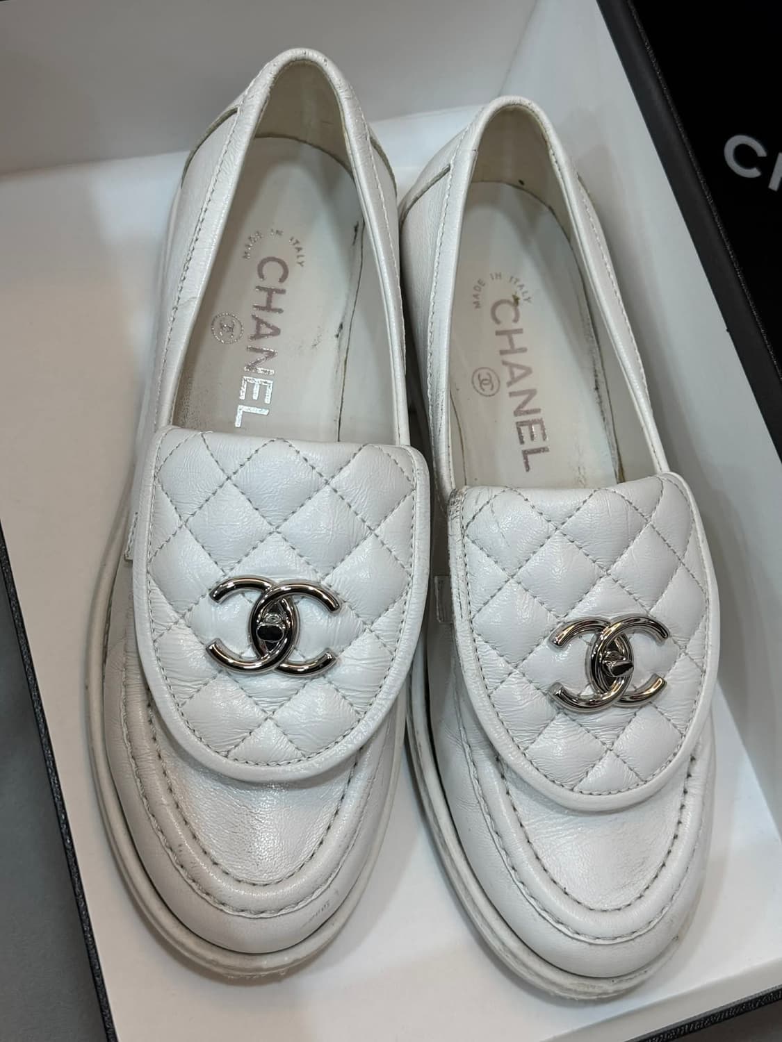 샤넬 CC 퀄팅 턴락 로퍼 37사이즈  상품이미지3