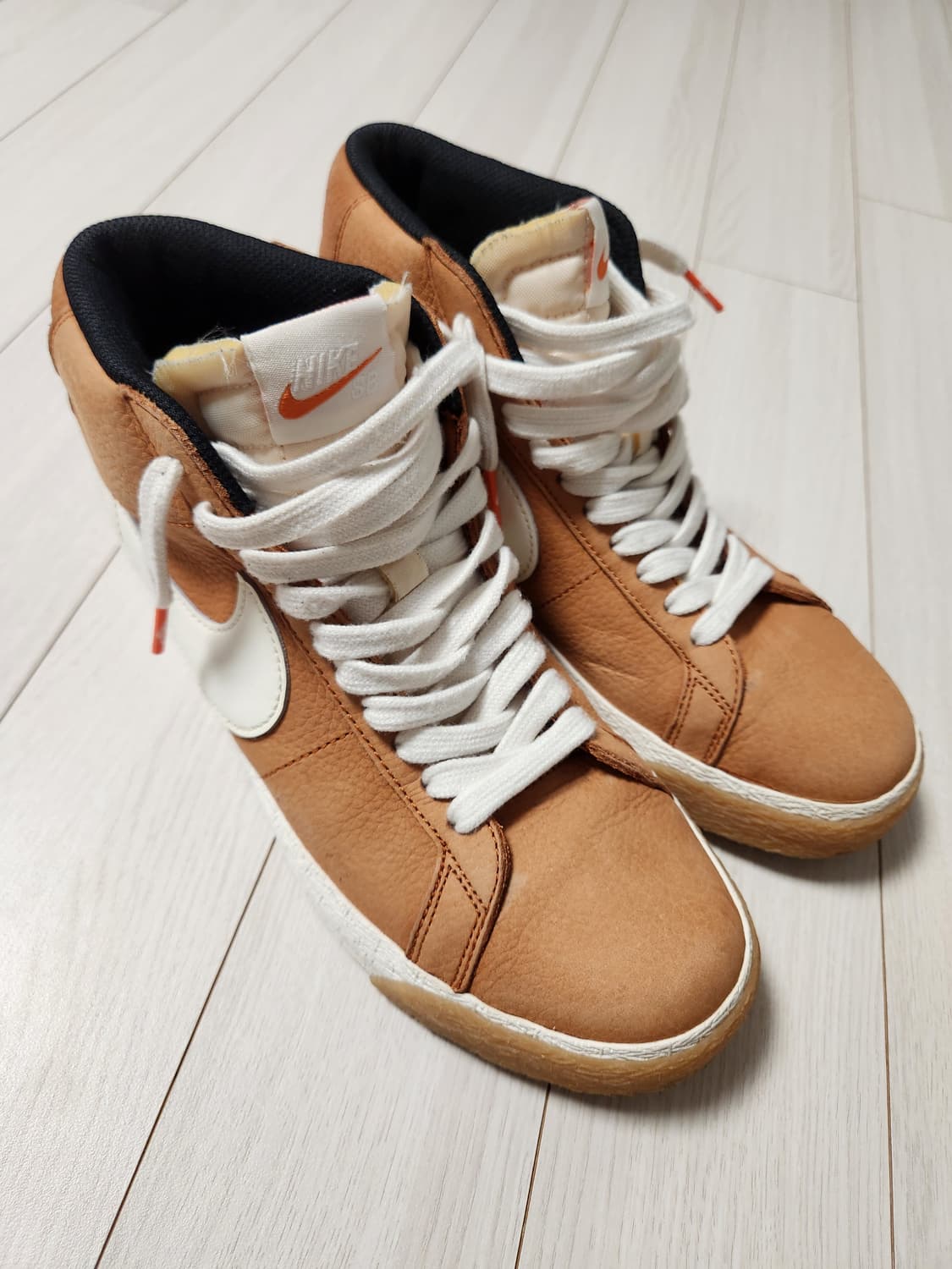 나이키 운동화 SB 줌 블레이저 미드 ISO 다크 러셋 사이즈255

가 상품이미지3