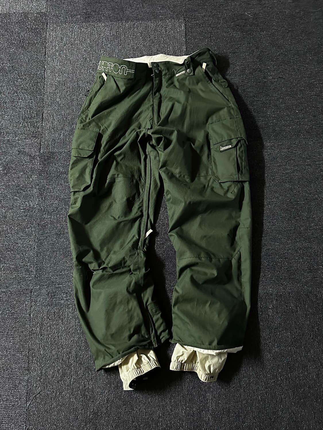 버튼 The White Collection  스노우보드 카고 팬츠 상품이미지2