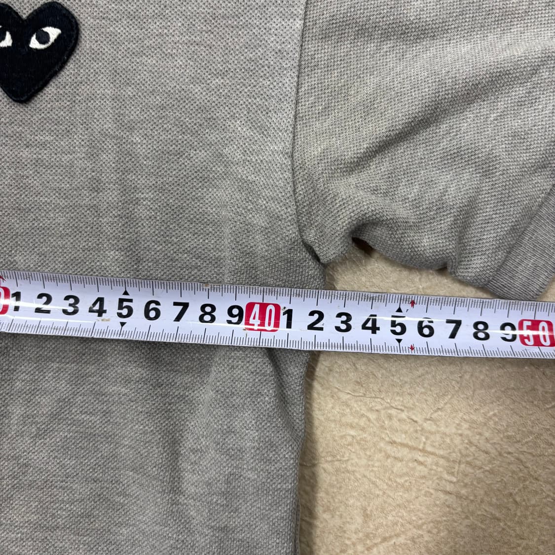 꼼데가르송 하트 와펜 그레이 카라티 상품이미지6