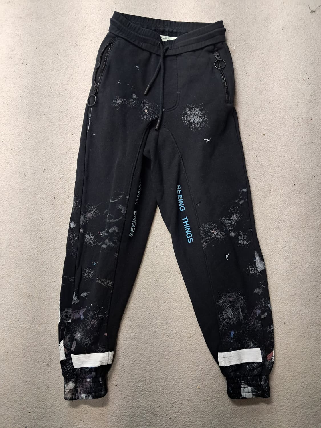 오프화이트 갤럭시 조거 팬츠입 상품이미지1