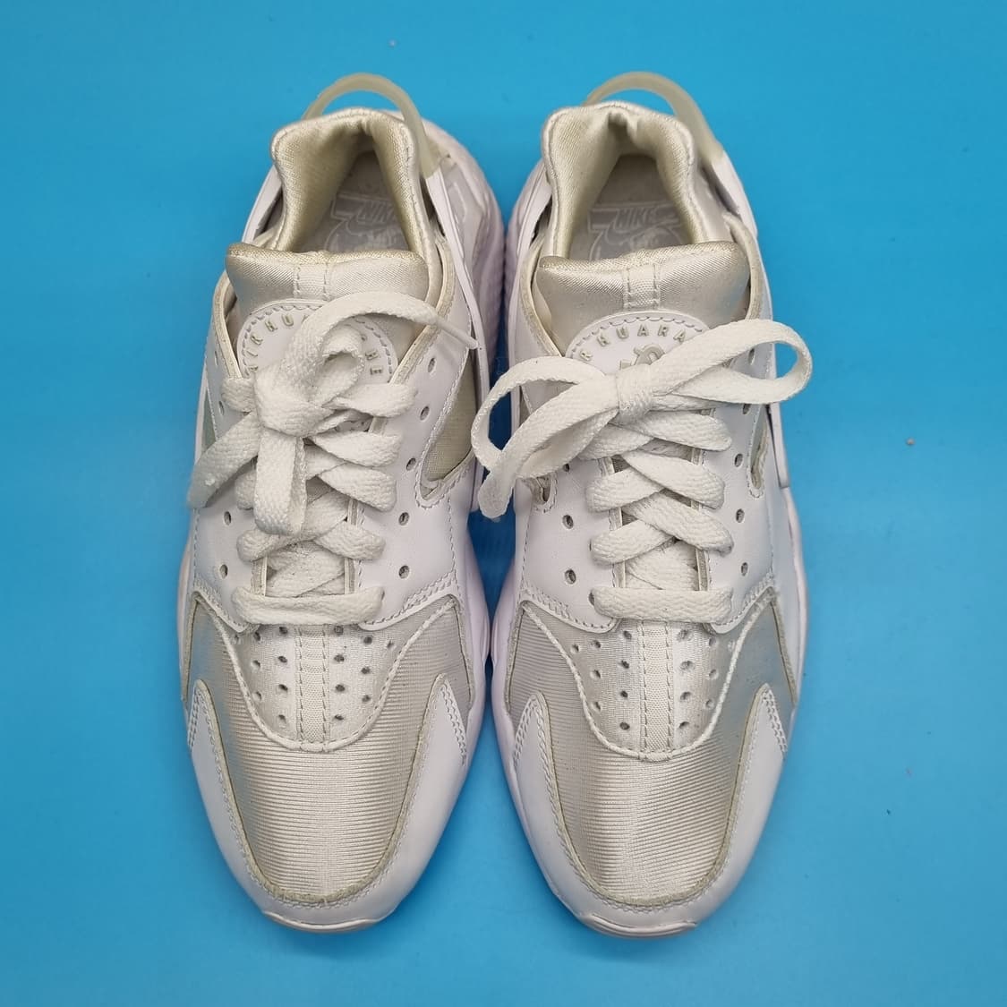 나이키 에어 허라취 여성운동화 실사이즈225. 상품이미지2