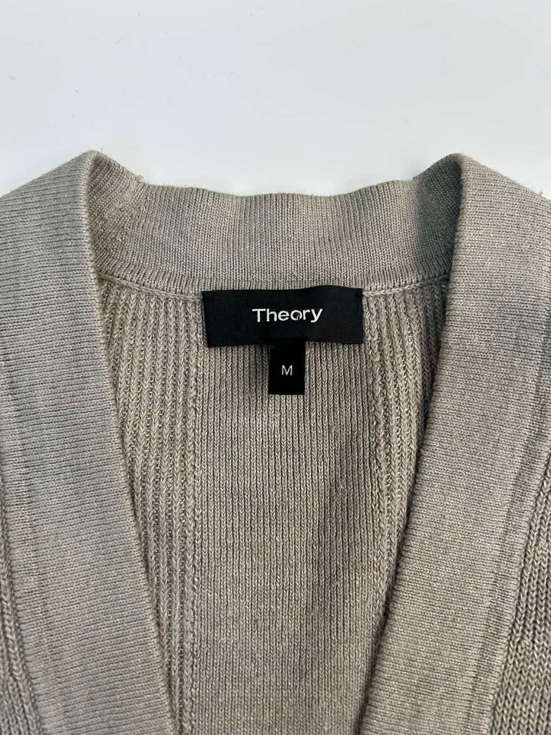 [M] 띠어리 한섬 20년 신형 매장판 립 니트 가디건 상품이미지4