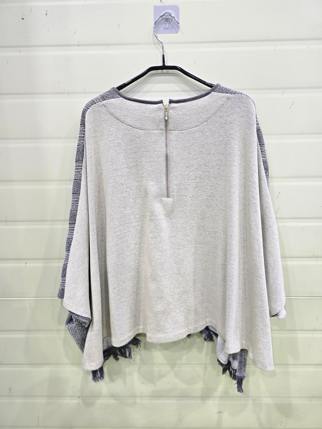 V넥 스트라이프 프린지 니트 폰초 상품이미지7