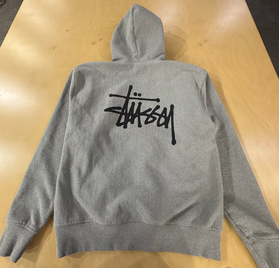 스투시 기본 로고 후드티 상품이미지1