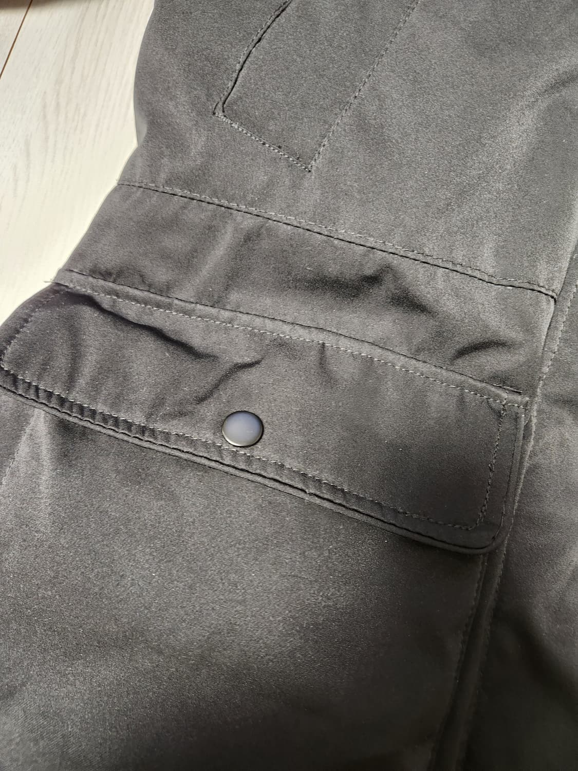 자라 패딩자켓 사이즈 170/88A (m)

외관 상태는 사용감 거의 없 상품이미지5