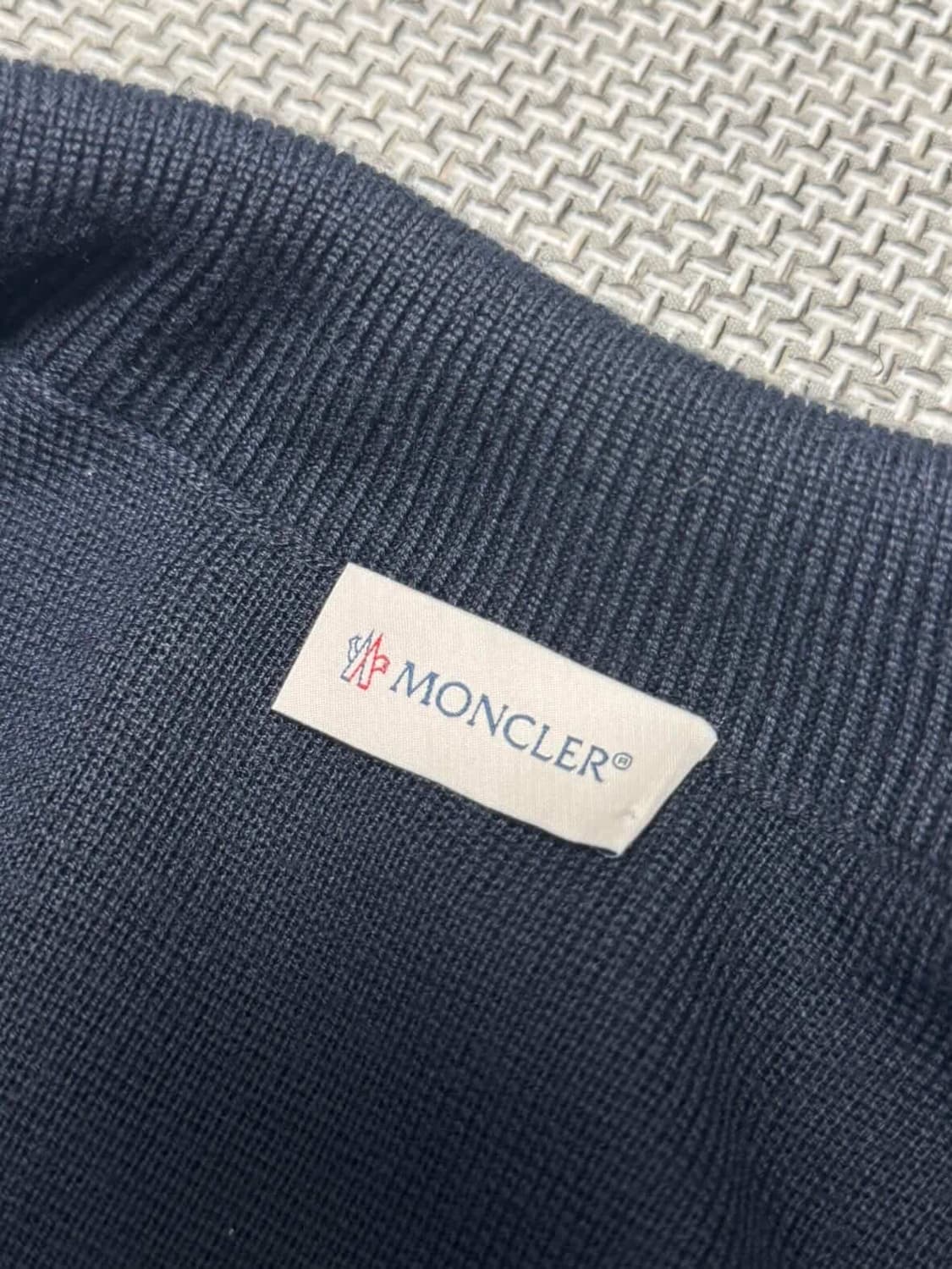 [정품/새상품급] 몽클레어 니트패딩 M 상품이미지5