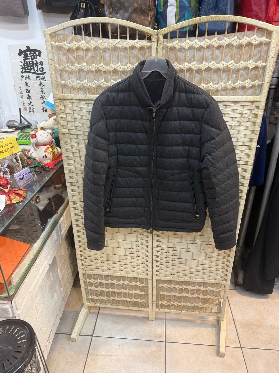 2/100 정품 몽클레어 DELABOST 패딩 팝니다 상품이미지1