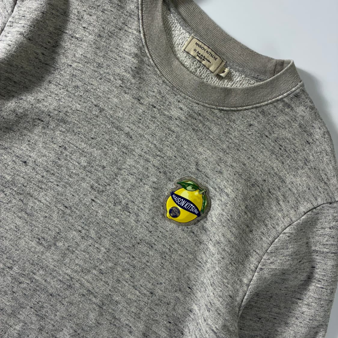 Masion Kitsune 메종키츠네 11주년 레몬 스웻맨투맨 상품이미지3