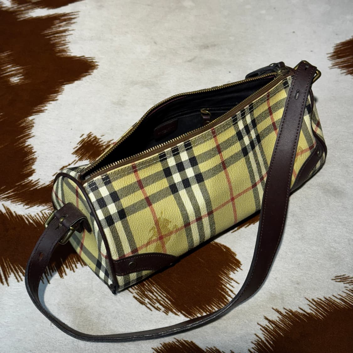 버버리 노바체크 레더 숄더백 실린더백 y2k 상품이미지1