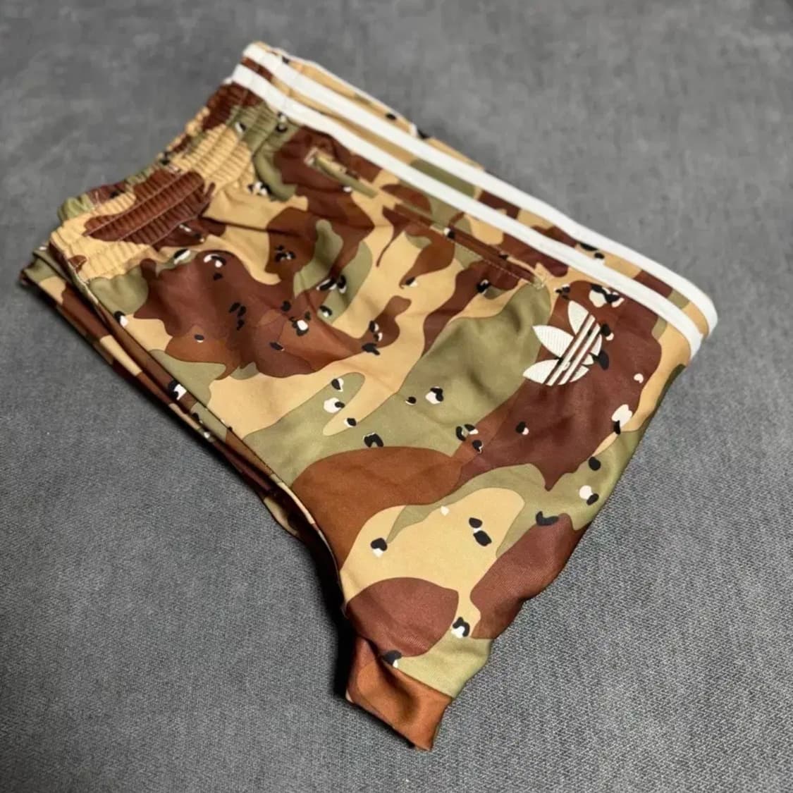 아디다스 파이어버드 트랙 팬츠 카모 상품이미지1